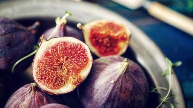 Lezzetiyle en ok sevilen meyvelerden biri olan incirin yeil, mor ve krmz eitleri bulunuyor.