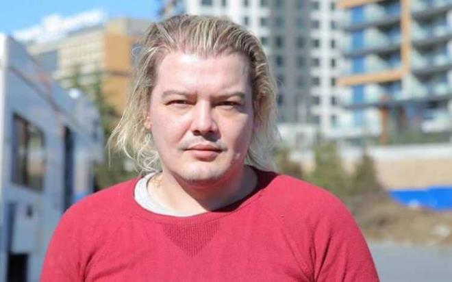 Filmin konusu ise doum esnasnda eini kaybeden bir babann bebeini de terk ederek yllarca bu lmden sorumlu tutmas ve 9 sene sonra da kz ile geirecek ok fazla vaktinin kalmamas anlatld renildi.