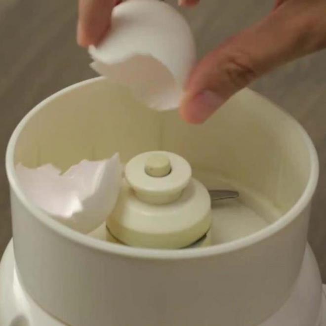 zerine oda scaklnda su dkn ve rondoyu altrn.