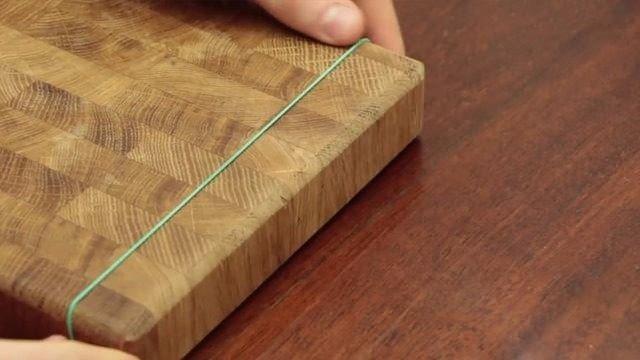 Dahas lastii ile ekmek tahtasn kaymadan kullanabilirsiniz.