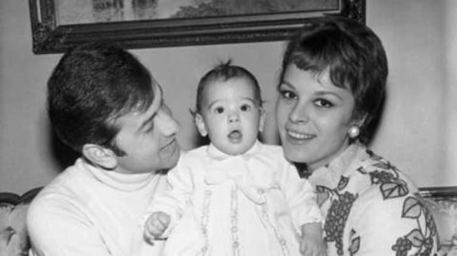 zerine de benim hastalm gelmiti. Tam anlamyla ykld Selim. Her an kaybetme korkusunu yaadn belli etmese de o panik ve hznl hallerini hi unutamam.