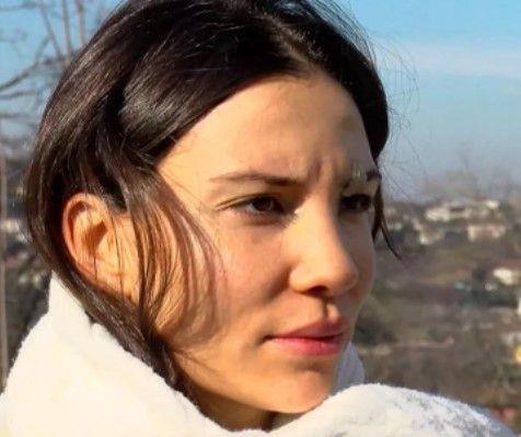 Mihriban Hurmac ise esasa ilikin mtalaaya kar savunmasnda, "Ben kadn olarak bu manzaray hayatm boyunca unutmayacam, cezalandrlmasn istiyorum. Bu 'basit tbbi mdahale' tp dili ama benim yaadm ey basit deil, aylarca terapi grdm. mrm boyunca bunu unutmayacam" eklinde konutu.