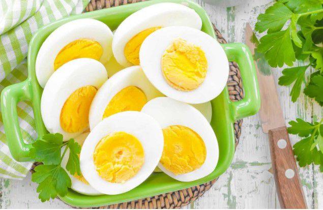 Genellikle hayvansal gdalarda bulunan Kolin'e en kolay ulaabileceimiz gdalar ise; yumurta ve et.  nk bir adet yumurta tam 147mg Kolin ieriyor.