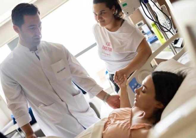 Doum sonras iki anneyi de tebrik ettim. lk olarak tabi ki Hande?yi Ardndan byle birini yetitirdii iin annesini.