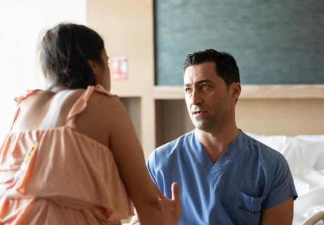 Sonunda da rahimdeki kocaman miyomumuza, boyna dolanan kordonumuza ve azck tombi delikanlmza ramen doumu tamamlamay baardk.