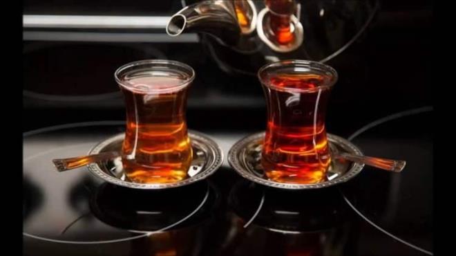 Poet aylar dndmzde o ilave poet, etiket, zmba ya da yaptrc, pamuk iplik vs. dndmzde ekstradan p retmi oluyoruz ama dkme ay kullandmzda dorudan onu alp bir aydanlkta demliyoruz" eklinde konutu.