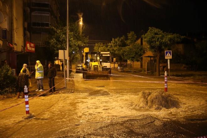 Sivas Belediyesi ekipleri, ken yolda alma balatt.