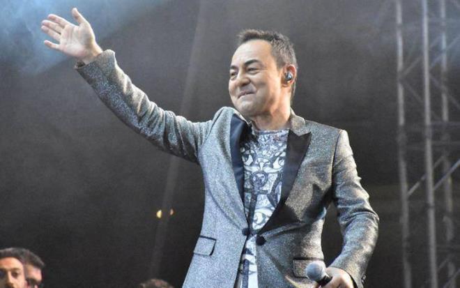 Sanat camiasnda birok kii vefat etmeden nce vasiyetlerini aklarken Orta'a habercilerin "Serdar bey Allah uzun mrler versin.