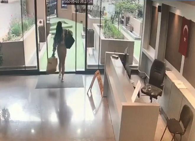 Hrszlk Bro Amirliinde ilemleri tamamlanan pheliler adliyeye sevk edildi. pheliler tutuklanarak cezaevine gnderildi.