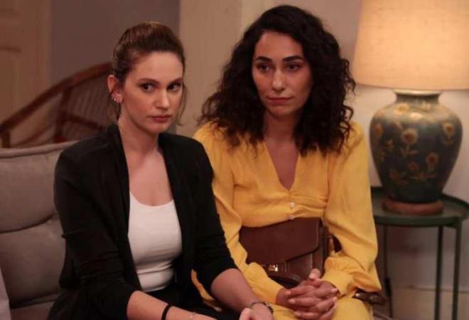 Ardndan ikinci aamay da kazandm ve akladm aileme. nk retmenlikte de son snftaydm ve ailemi bu duruma ikna etmek zordu. Derken bir ekilde ikna ettim ve girdim konservatuara? dedi.