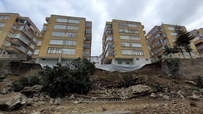 Haritaya gre ilin toplam 4 bin 685 kilometrekarelik yzlmnn yaklak yzde 16?sna tekabl eden 750 kilometrekarelik alannn yksek ve ok yksek tehlikeli alan olduu belirlendi.