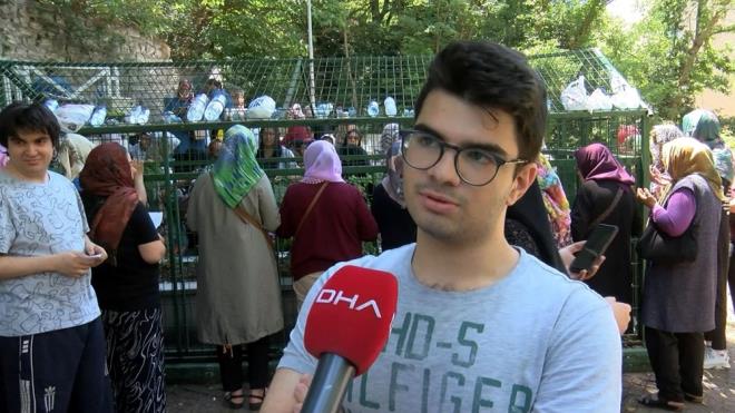 YKS ncesi trbe younluu - 4    Lise son snf rencisi Enes Pehlivan "Emeimi verdim. Heyecanlym nk, byk bir snav. Hayatmda ok nemli bir yere sahip. Derece yapmay dnyorum. stediim blmde iyi okullarda okumay dnyorum. Buray annem tavsiye etti. Son olarak yapmam gereken eylerden biridir herhalde diye dndm. O yzden geldik. nallah tabii ettiimiz dualar kabul olur" dedi.