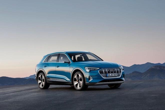 Bloomberg Intelligence raporunda, in ve Avrupa pazarlarnn nmzdeki birka yl iinde elektrikli aralarda liderlie karar vermek iin nemli rol oynayacann alt izildi.    Rapora gre, 2025 ylna kadar EV'lerin in'deki tm otomobil satlarnn yzde 25'ini, Avrupa'da ise yzde 20'sini oluturmas bekleniyor.