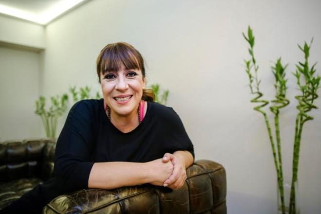 imdilerde bir tiyatro oyunu iin geldiini belirten Kaya'nn AVM tarz ok konuulsa da kk bir kz ocuu kadar utanga ve nahif hali gnlleri mest etti. Muhabirlere yant veren Kaya "Bugn 'Vahet Tanrs' oyunumuzun son oyunu iin geldim. Biletler gnler ncesinden tkendi herkes keyfini karsn. Birazck dinlenme moduna geeceim" ifadesini kulland.