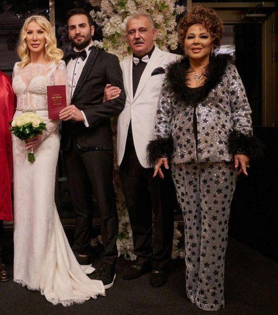 SLND    nl arkcnn bu talebinin karlk grd ve soyad davasndan mutlu ayrld renildi.