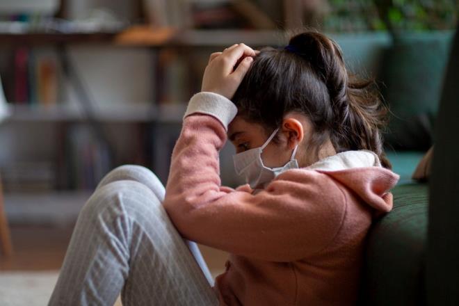 D�nya Sa�l�k �rg�t� (DS�), corona vir�s pandemisi s�ras�nda ya�anan karantina s�recine dair rapor yay�mlad�.    DS�, Covid karantinalar�n�n okullar�n kapanmas�na neden oldu�u i�in �ocuklar� derinden etkiledi�ini s�yledi.