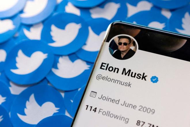 Tesla ve SpaceX'in CEO'su Elon Musk'n geen hafta Twitter alanlaryla yapt toplantdan ayrntlar gelmeye devam ediyor.     ABD basnna yansyan bilgilere gre Musk'n hayalindeki Twitter'a dair dnceler gittike vcut kazanyor.