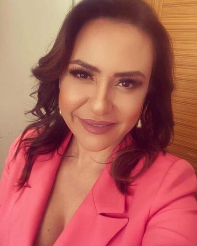 Gelen eletirilen ardndan Sertel, "Sadece gz kapam krptrdm, yalan yok. Baklarm acayip deitirdi. yi ki yaptrdm. Makyajn katks. Yani azm burnum orijinal." aklamasnda bulundu.