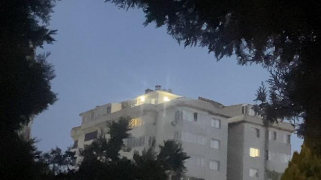 Yaplan aramalarda 2 susturucu, 2 tabanca, ok sayda belge ve dijital materyal ele geirildi. phelilerin emniyetteki sorgusu devam ediyor.