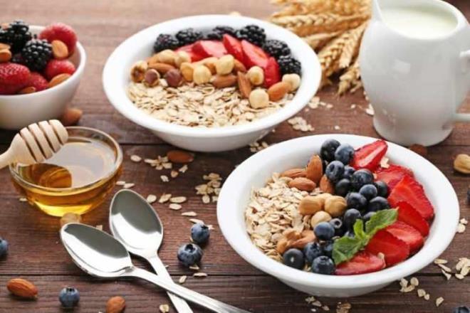 Gn ierisinde lif asndan zengin olan yulaf, meyve, sebze ve tohumlardan hazrlayacanz salkl bir yiyecei tketebilirsiniz.