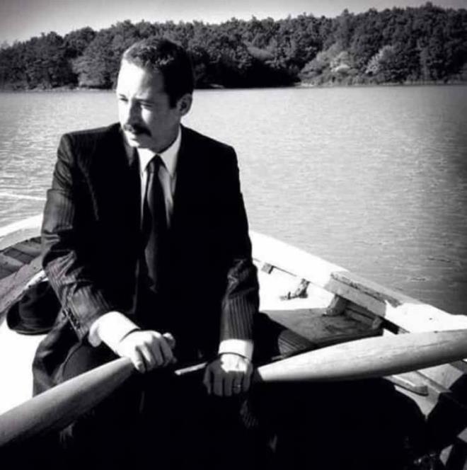 PAYLAIMIYLA DUYGULANDIRDI    Sosyal medyay aktif olarak kullanan Albayrak, son yapt paylamla hayranlarna duygulu anlar yaatt.