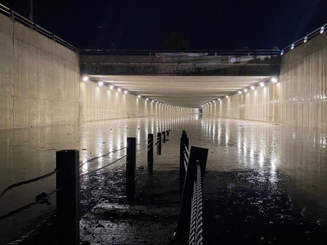 te yandan, Devlet Baheli Alt Geidi de su baskn nedeniyle trafie kapatld.