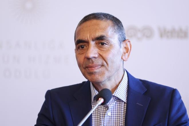 Yaz sonunda yeniden maskelerin takmaya balanabileceini syleyen ahin, "ok olayl gemeyecek bir sonbahar ve kn bizi beklediini syleyebilirim. Ama unu da belirtmek lazm ki yeni bir dalga da kapda ve bu dalgann zararsz olacana dair elimizde bir garanti yok o yzden hazrlkl olmakta yarar var" szleriyle uyarda bulundu.