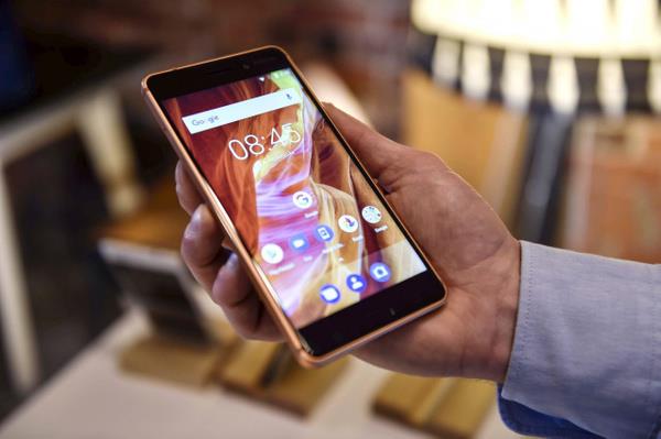 Ancak bu tarz teknolojik aletlerin faydalarnn yan sra zararlar da bulunabiliyor.    te Google'n telefonlarnzda bulunmamasn ve bir an nce silmenizi nerdii tehlikeli uygulamalar...