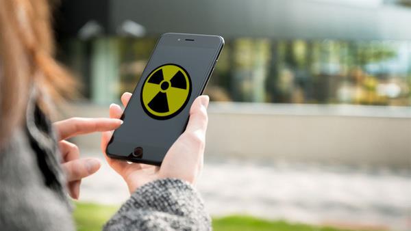 Call Recorder: Telefon grmelerinizin kaydn tutan bu uygulama, gizliden gizliye sesinizi nc parti uygulamalarla da paylayor.