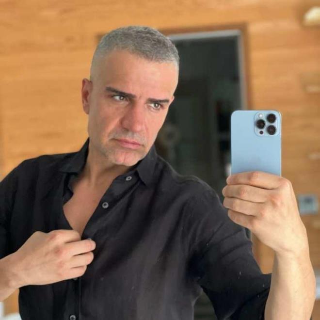 Meer gece kulbnde eleniyormu. Sabaha kadar amad telefonunu. O gn phelendim. Ertesi gn boanma davas atm. Beni srtmdan baklad desem yeridir."