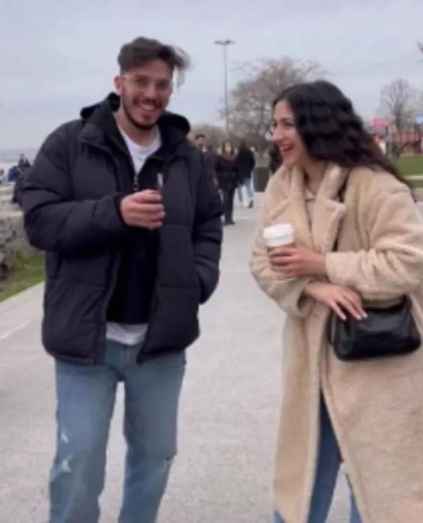 TikTok?ta yllar sonra kendisine ait bir hesap aan Mustafa isimli fenomen ocuk gnderisine ?Tablet Reyiz?i unuttunuz mu?? notunu ekledi.