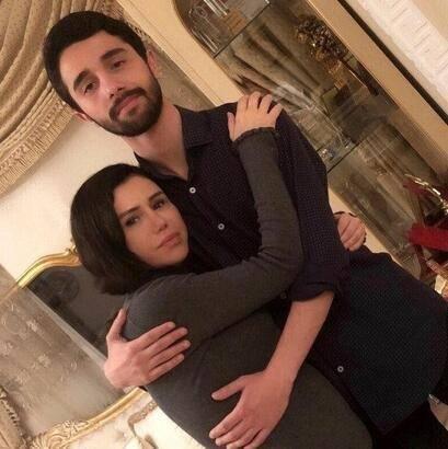 Ceylan'n gzlerden uzak bytt Yiitcan Grgen'i paylat. Sosyal medyada olay olan paylamda 27 yanda olan oluna yazd not dikkat ekti. Ceylan; 'Ayakta duracak halim yokken ayakta duracak nedenlerim var benim. nk ben bir anneyim. Canm olum ve kzm sizi ok seviyorum ellerimiz hi ayrlmasn inallah' notunu da dmeyi ihmal etmedi.