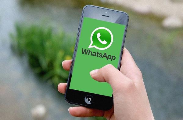 zelliin hem grup mesajlarnda hem de bireysel mesajlarda kullanlabilmesi mmkn. Ancak, geri alma butonunun ?Herkesten Sil? zellii ile silinen mesajlarda alp almayaca bilinmiyor. Ekran grntsnde yeni zelliin ?Benden Sil? ile birlikte silinmi bir mesajda kullanld grlyor.