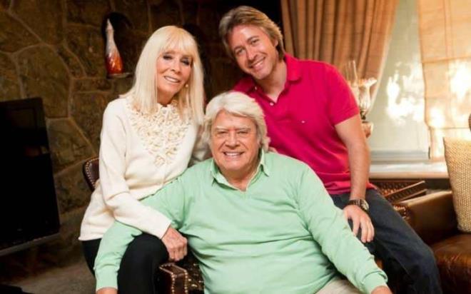 Hayatta olduu sre boyunca Murat ve Kaan adndaki iki oluyla sk sk pozlarn sosyal medya hesabndan paylaan usta oyuncu hakknda oke eden bir gerek ortaya kt.