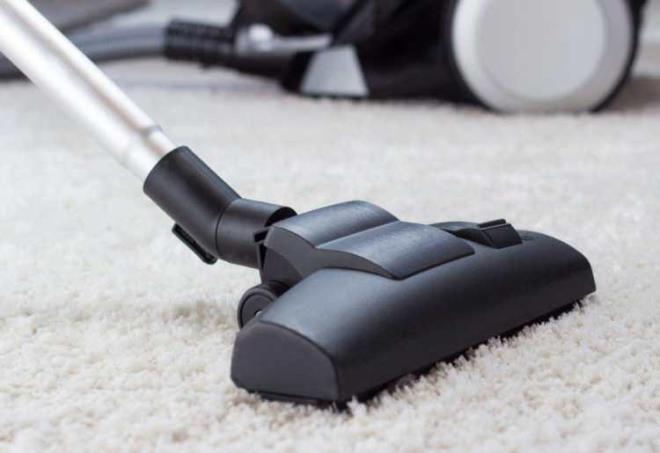 ELEKTRK SPERGES KOKUSUNU YOK ETMEDE    Elektrikli sprgelerde bazen nemli alanlar ve kirli yerler ekildii iin zamanla kokar ve kt kokulara neden olur. Sprge makinesini her atnz da  o kt kokuya maruz kalrsnz.