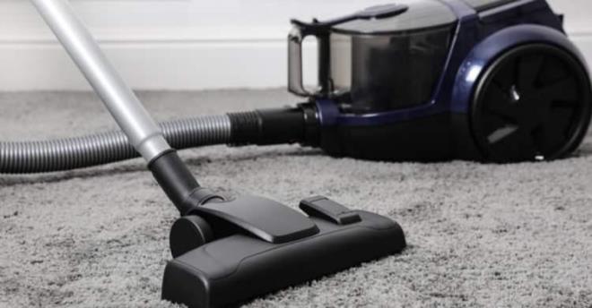 Yaklak 1 saat kadar beklettikten sonra makineyi altrrak haldaki karbonat sprn. Bu yntemi yaparak hem hallarnz gzel kokmasn hem de sprge makinenizin gzel kokmasna salayabilirsiniz.