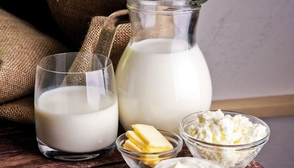 6. Probiyotik zengini gdalar tketin: Fermente besinlerden yana zengin bir diyetin diyabeti kontrol almada pek ok fayda saladn gsteren bilimsel yaynlar var. Ancak kan ekeriniz dengeli seyredene kadar ev turusu ve ev sirkesini tercih edin. Yourt, peynir, kefir gibi fermente st rnleri az miktarda laktoz ierdikleri iin, bunlar kan ekeriniz kontrol altna alndktan sonra tketmenizde fayda var.