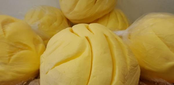 5. Salkl yalar artrn: Szma zeytinyandan, halis tereyandan korkmayn, bolca tketin. Salkl yalar kan ekerini dengeler. Asl korkmanz gereken margarindir, iek ya ve msr z yadr. Bunlarn bitkisel kkenli olduklarna bakmayn, retim srecinde ar yksek slara maruz kaldklar iin bol miktarda toksik madde ierirler.