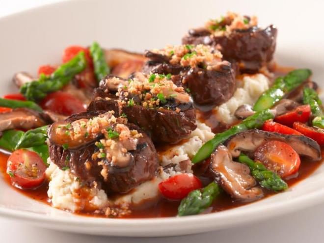 4 GN BOYUNCA KIRMIZI ET YERSENZ...    Karbonhidrat barndrmadan 4 gn boyunca krmz et ve besin deerini ykselten sebzeler dzenli olarak tketildiinde yorgunluk halsizlik ve beyinsel salk sorunlar yaanmaz. Dzenli tketilen krmz et kameik ve kas yapsn da glendirir.