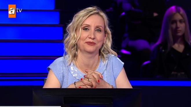 Aslen Bonak olan 41 yandaki Amra Adrovi Yldz, 2009 ylnda Trkiye'ye geldi. Trkiye'ye geldiinde hi Trke bilmediini ancak eitli kurslarla bu sorunun stesinden geldiini syleyen Yldz, Trk biriyle evlendiini ve 2 ocuk sahibi olduunu anlatt.