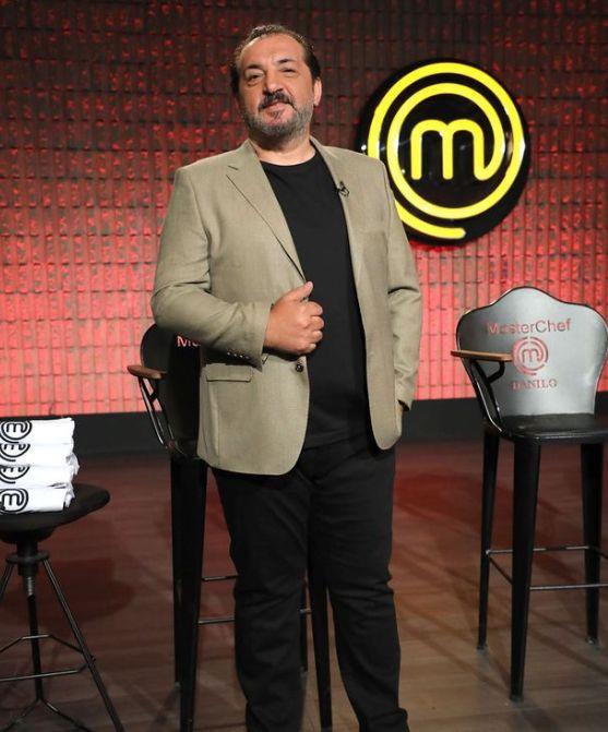 TV8 ekranlarnda Masterchef 2022 heyecan sryor. Yeni sezona da olduka hzl bir giri yapan Masterchef Trkiye'de her blm ayr bir heyecana ve ilgin olaylara sahne oluyor. Birbirinden iddial yarmaclarn ana kadroya kalabilmek adna byk mcadele verdikleri yarmada, yarmaclar ile jri yeleri arasnda zaman zaman ilgin diyaloglar yaanyor.