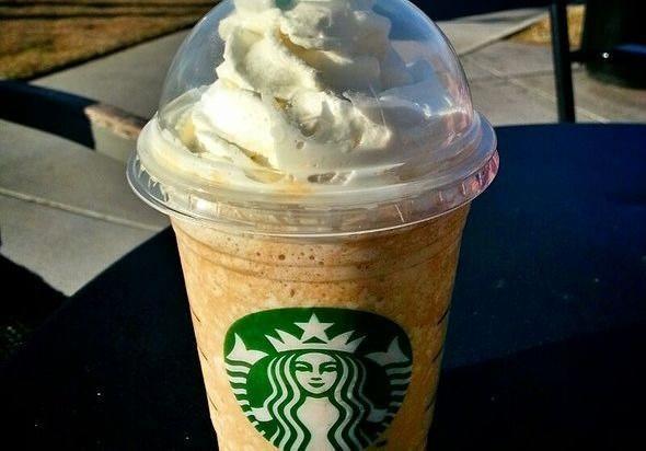 Iced white chocolate mocha: 330 kalori