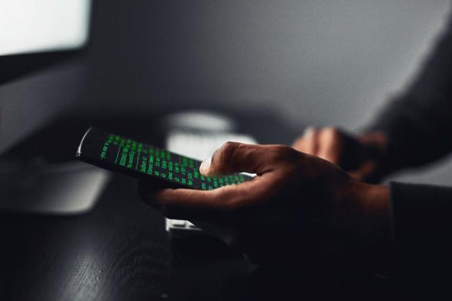 Google Play Store'da en az 8 uygulamada tespit edilen Autolycos adndaki kt yazlm kullanclar maddi zarara uratyor.