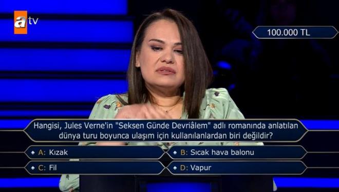 Kzak, Scak Hava Balonu, Fil ve Vapur seenekleri arasnda kararszlk yaayan yarmac telefon joker hakkn kullanmaya karar verdi.