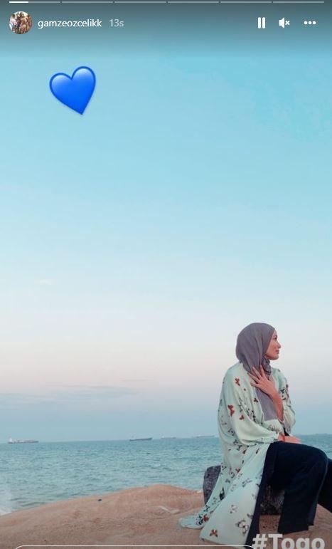 Kurucusu olduu dernekle lke lke dolaan zelik, zellikle mlteci kamplar ve Afrika'daki kyleri ziyarete gitti.