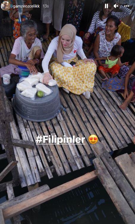 (FLPNLER)    Sosyal medya hesabndan gittii her lkede iz brakan bir fotoraf paylat.