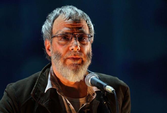 Kenyal Fauzia Mubarak Ali ile hayatn birletiren Yusuf slam, iinde yaad savata nce Allah'a sonra ailesine sarldn her rportajnda dile getirdi.