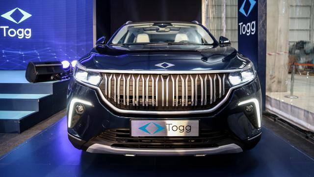 "N SATI N MDDEN BEKLYORUM"       <br>  Arkadalaryla bulutuunu ifade eden Yldzhan Trk yapm olan yerli aracmz TOGG'u ok beendiini ve satn almak iin sraya adn yazdrdn aklad.