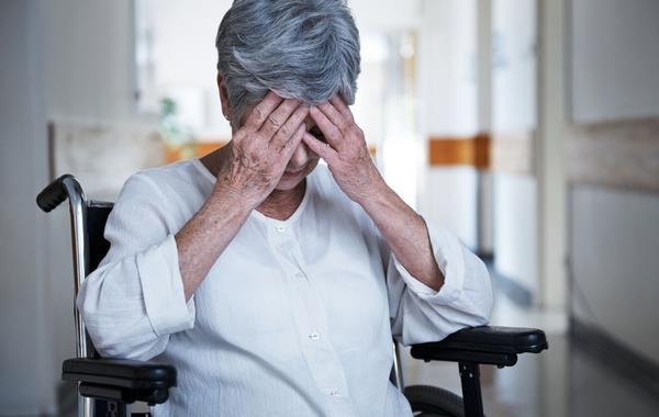 Zevk iin dzenli olarak yzen, bisiklete binen veya yryenlerin demans gelitirme olasl yzde 35 daha dk olarak olarak belirtildi.