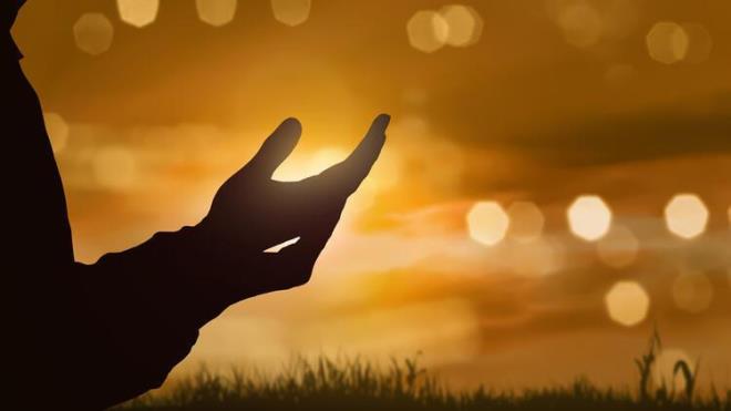 Muharrem ay ibadetleri ve tarihi, temmuz aynn son gnleri ile gndemde yer almaya balad. Mslmanlar iin dn, tarihi ve kltrel adan birok mesaj barndran nemli bir zaman dilimi olan Muharrem ay hicri ylba kabul ediliyor. slam tarihinden gnmze kesitler ve mesajlar tayan Aure, 10 Muharrem de gerekleecek. Mslmanlarn manevi heyecanla bekledii Muharrem ay 2022 Diyanet dini gnler takvimine gre 30 Temmuz Cumartesi gn balyor. Muharrem aynn 10'uncu gn olan Aure Gn ise 8 Austos 2022, Pazartesi gn idrak edilecek.